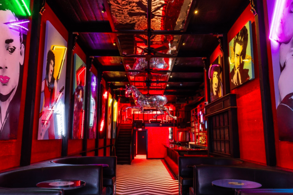 Dance All Night At This ‘Twin Peaks’-Inspired ’80s And ’90s Bar