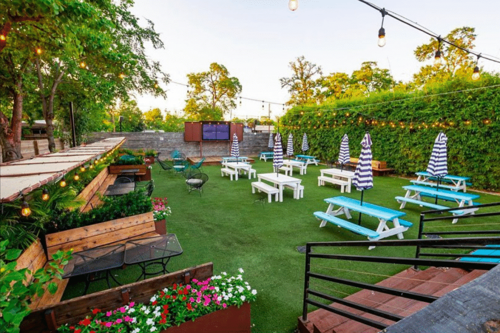 Patio Bars In Houston The Best Spots For Outdoor Drinking