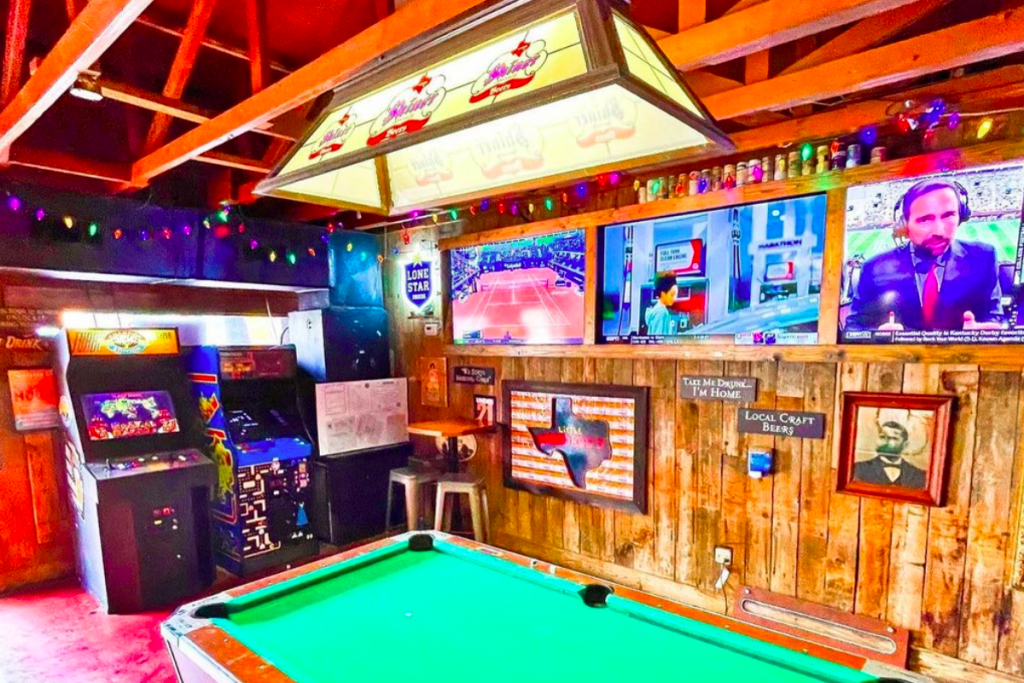 10 Of The Best Sports Bars In Houston