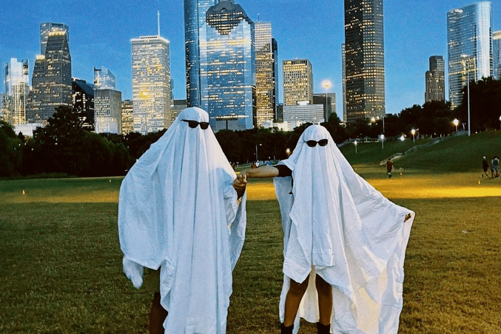 28 Thrilling Things To Do For Spooky Season In Houston This Year