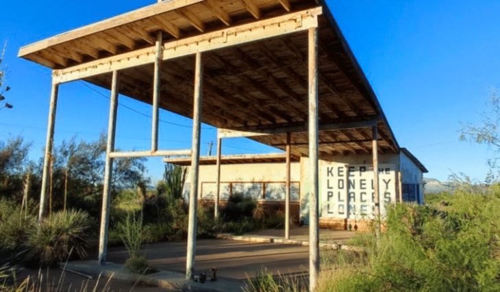 10 Eerie Ghost Towns Outside Of Houston